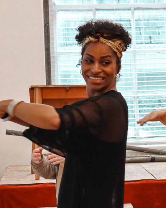 Alessandra Azevedo Monica Munoz